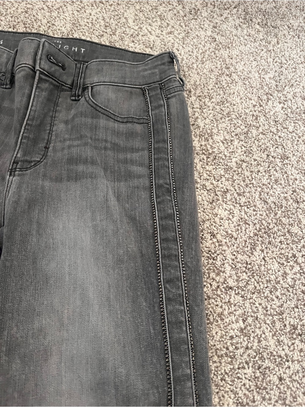 White House Black Market The Straight Gray High Rise Studded Jeans Size 4 - Picture 4 of 10